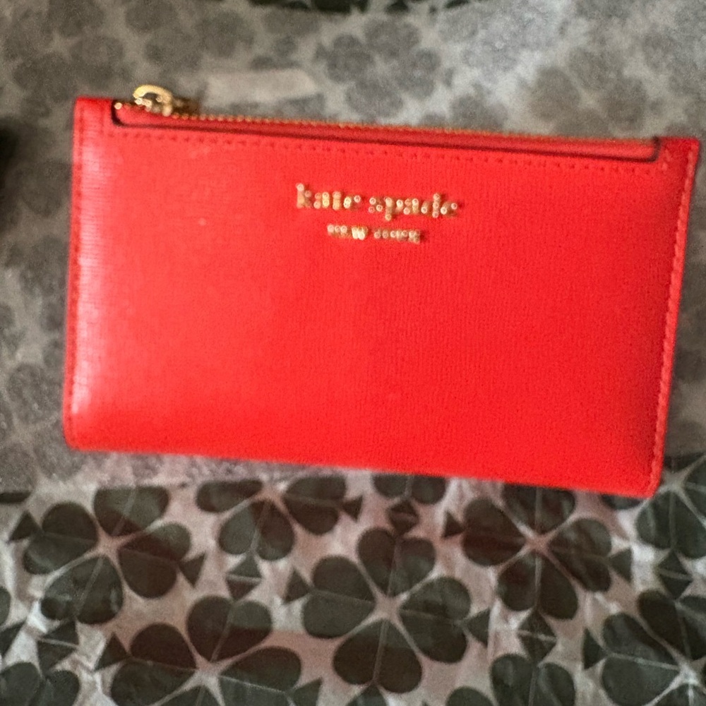 Kate Spade beautiful morgan slim wallet 😍